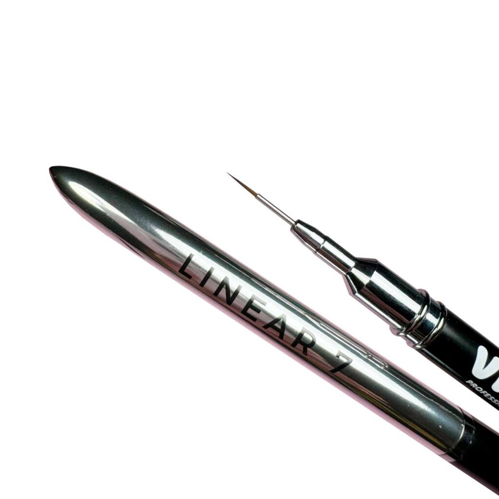 Pincel fino para trazar líneas en nail art